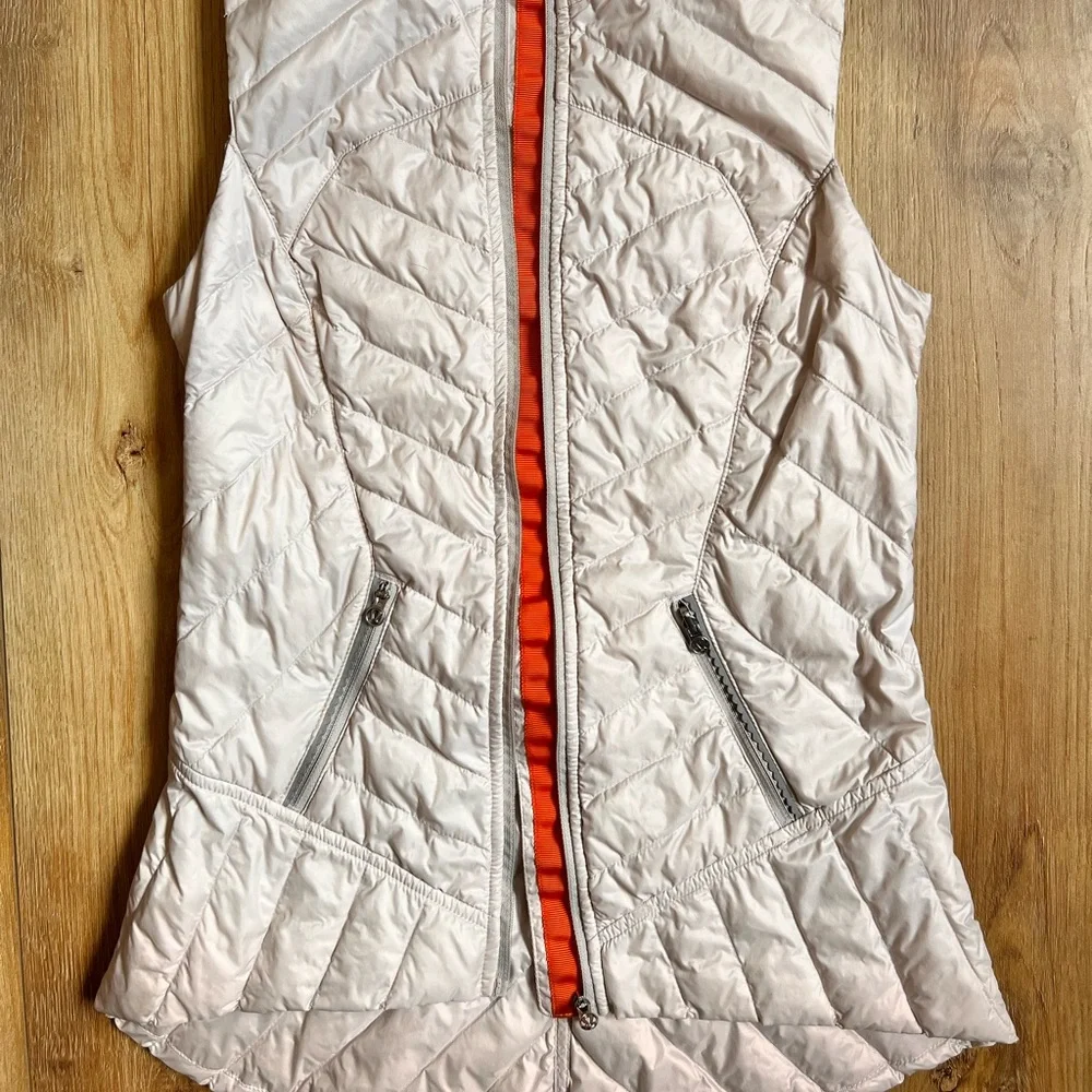 ⭐️ Lululemon Ride On Vest ⭐️ - Picture 10 of 14